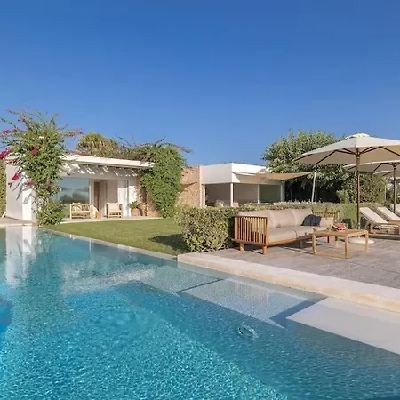 Exclusive Luxury With Stunning Sea Views