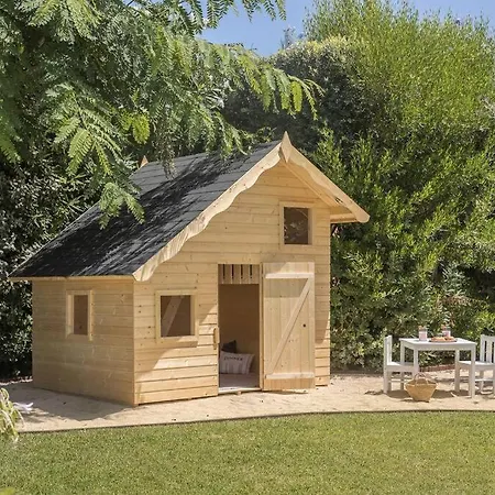 Exclusive Luxury With Stunning Sea Views *