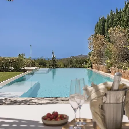 Exclusive Luxury With Stunning Sea Views